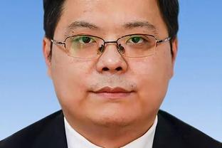 那不勒斯总监：泽林斯基很乐意留下，目前没有球队跟他达成协议